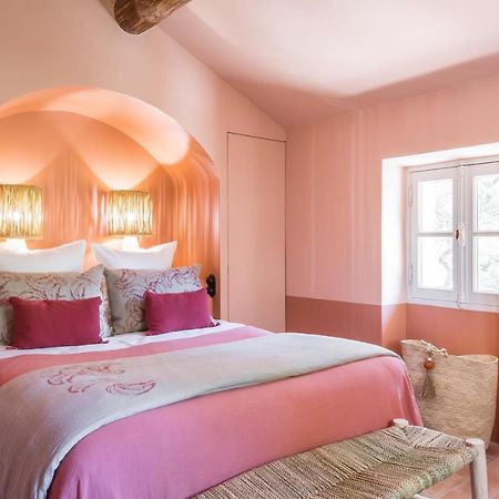 فندق كارْبُنْترافي  Chateau Martinay المظهر الخارجي الصورة