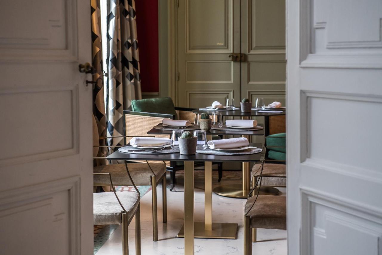 فندق كارْبُنْترافي  Chateau Martinay المظهر الخارجي الصورة